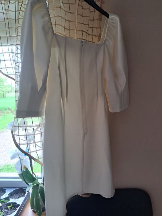 Sukienka damska biala elegancka S