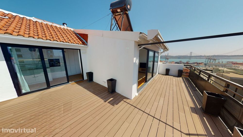 Apartamento T1 Renovado com terraço - Rua Joaquim Casimiro - Estrela