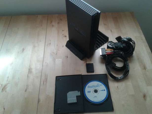 PlayStation 2 com DVD de arranque para jogos gravados