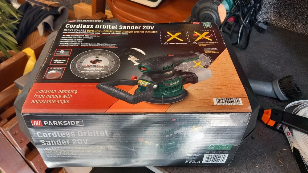 Parkside. Walizka po elektronarzędziach