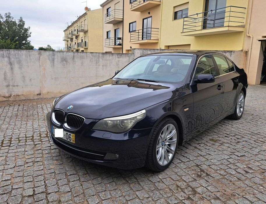 BMW E 60 LCI Luxury Edition (selo antigo) (Nacional)