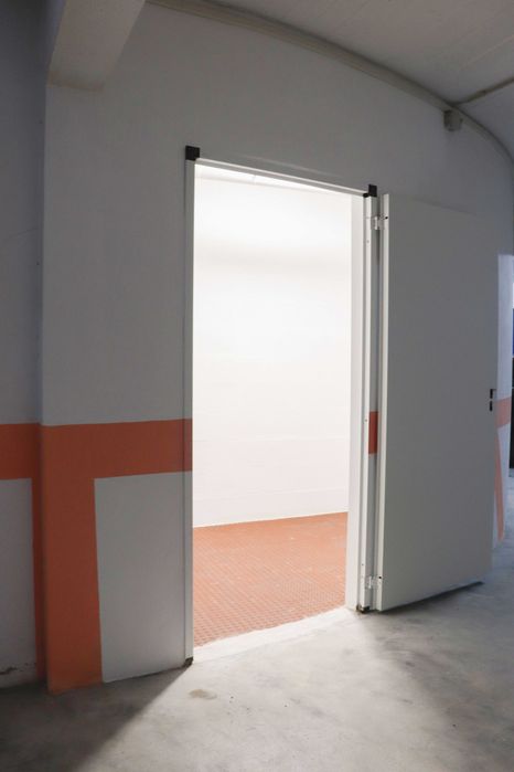 Alugo Garagem Moto/Arrecadação Vila de Sesimbra