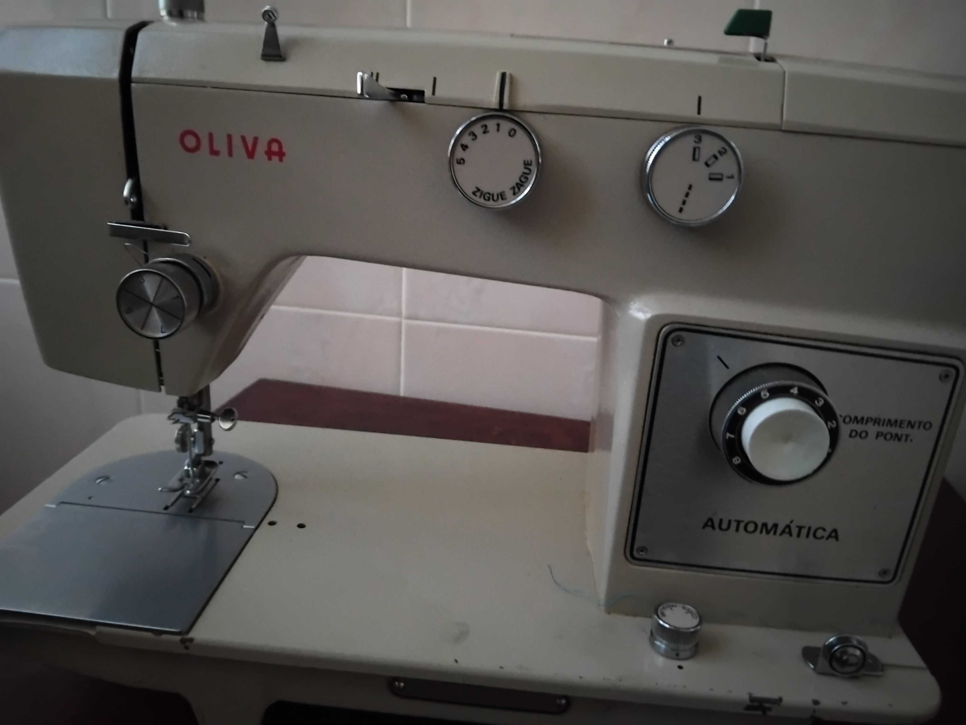 Máquina Costura OLIVA Automática
