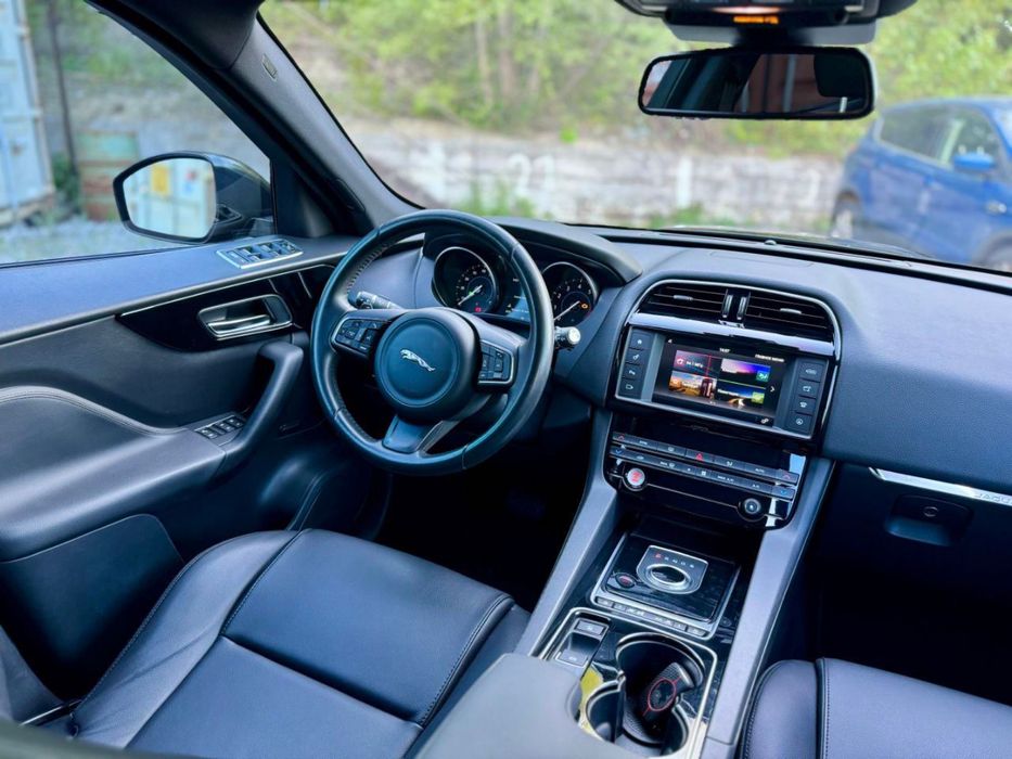 Jaguar f pace терміново!