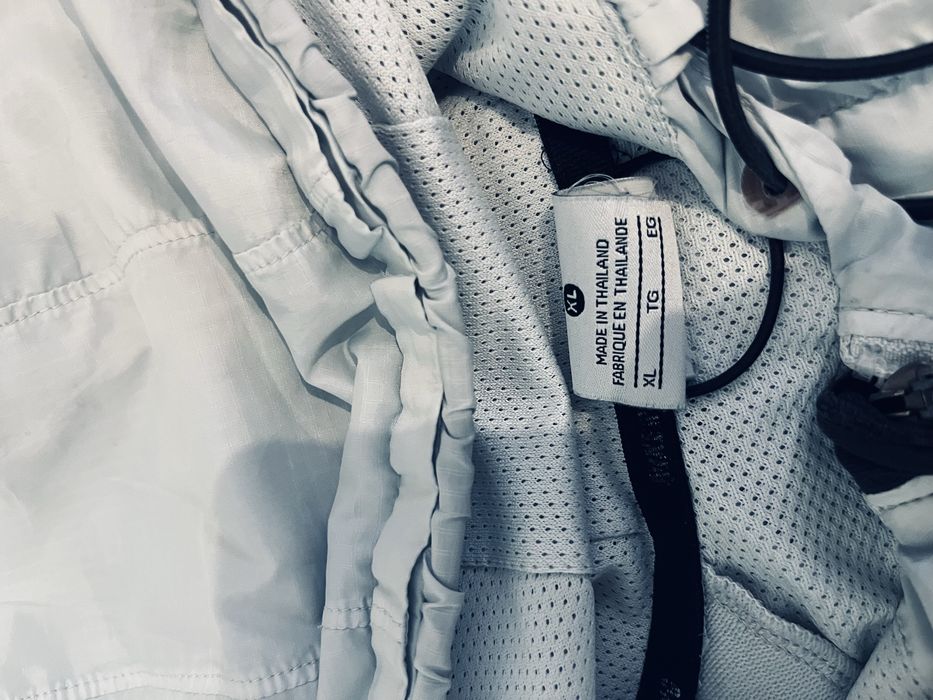 Nike rozm xl kurtka meska z plamkami sportowa