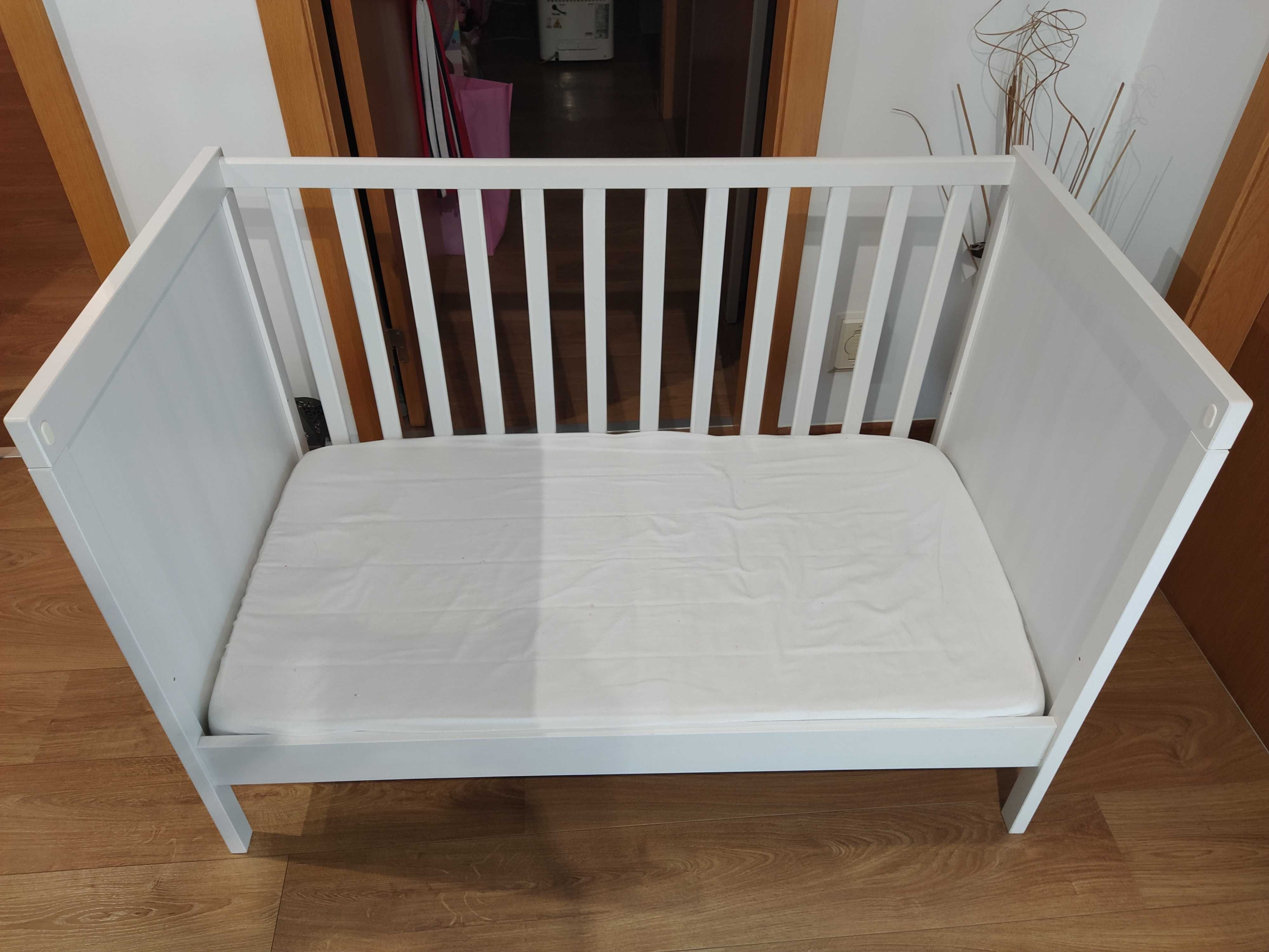 Berço IKEA - SUNDVIK 60x120cm branco + Colchão e resguardo
