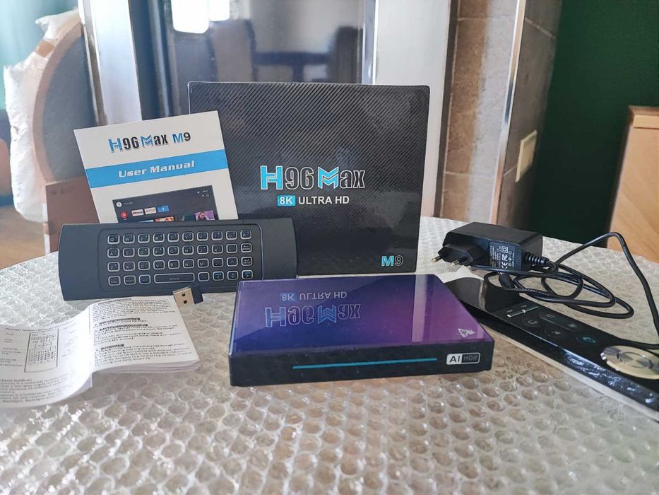 TV Box Android H96 MAX M9-8GB RAM 128 ROM WiFi 6 Android 14 8-core CPU