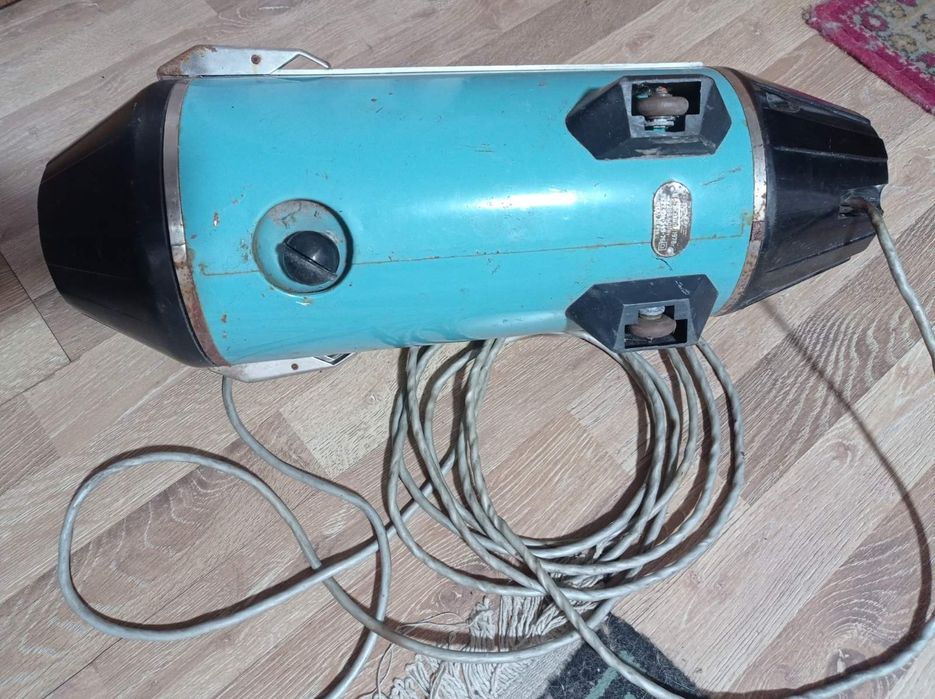 Пылесос "Ракета 7М". Пилосос. Пилосмок.