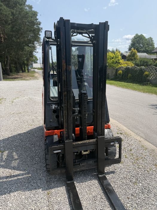 Wózek widłowy linde H18T wolny skok maszt triplex z Niemiec