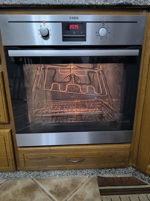 Forno elétrico AEG