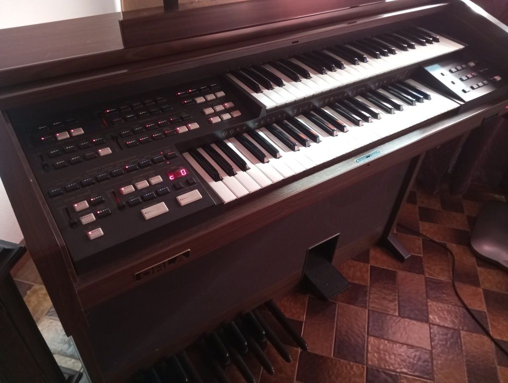 Piano completo novo