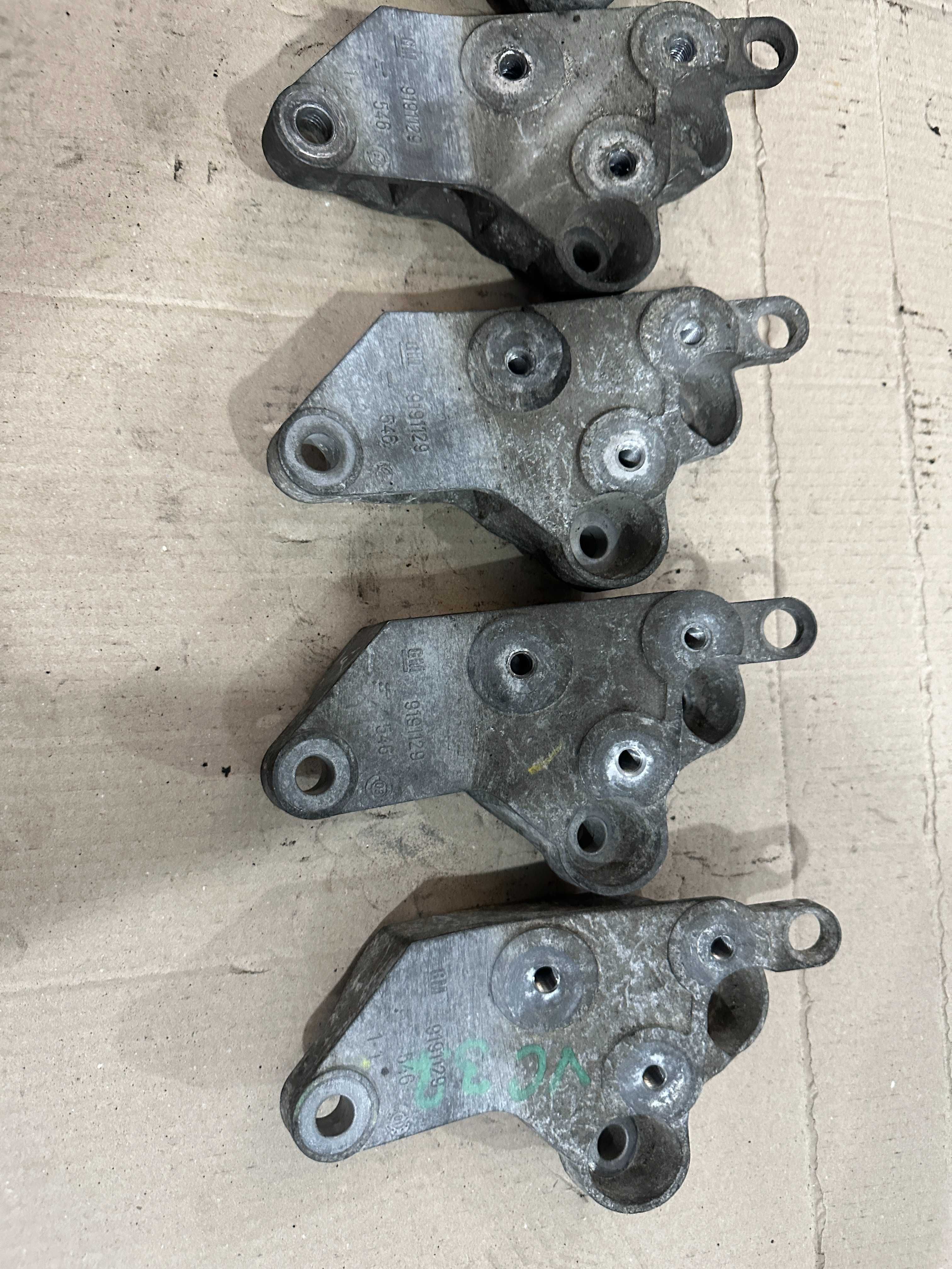 Кронштейн коробки кпп opel vectra c 2.2 tdi  9191129