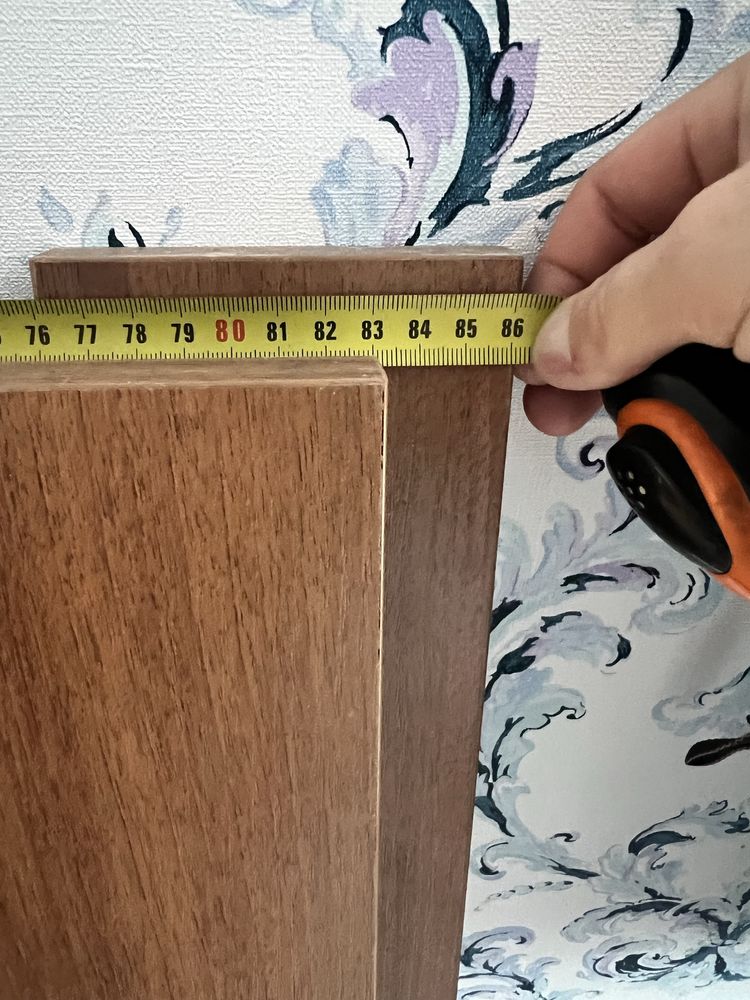 Вешалка в прихожую.