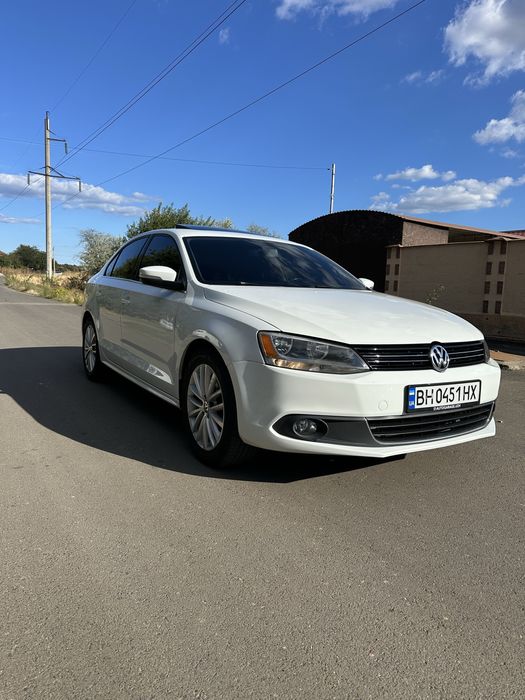 Volkswagen Jetta 2014 1.8 tsi комплектация SEL