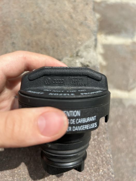 Кришка до паливного бака