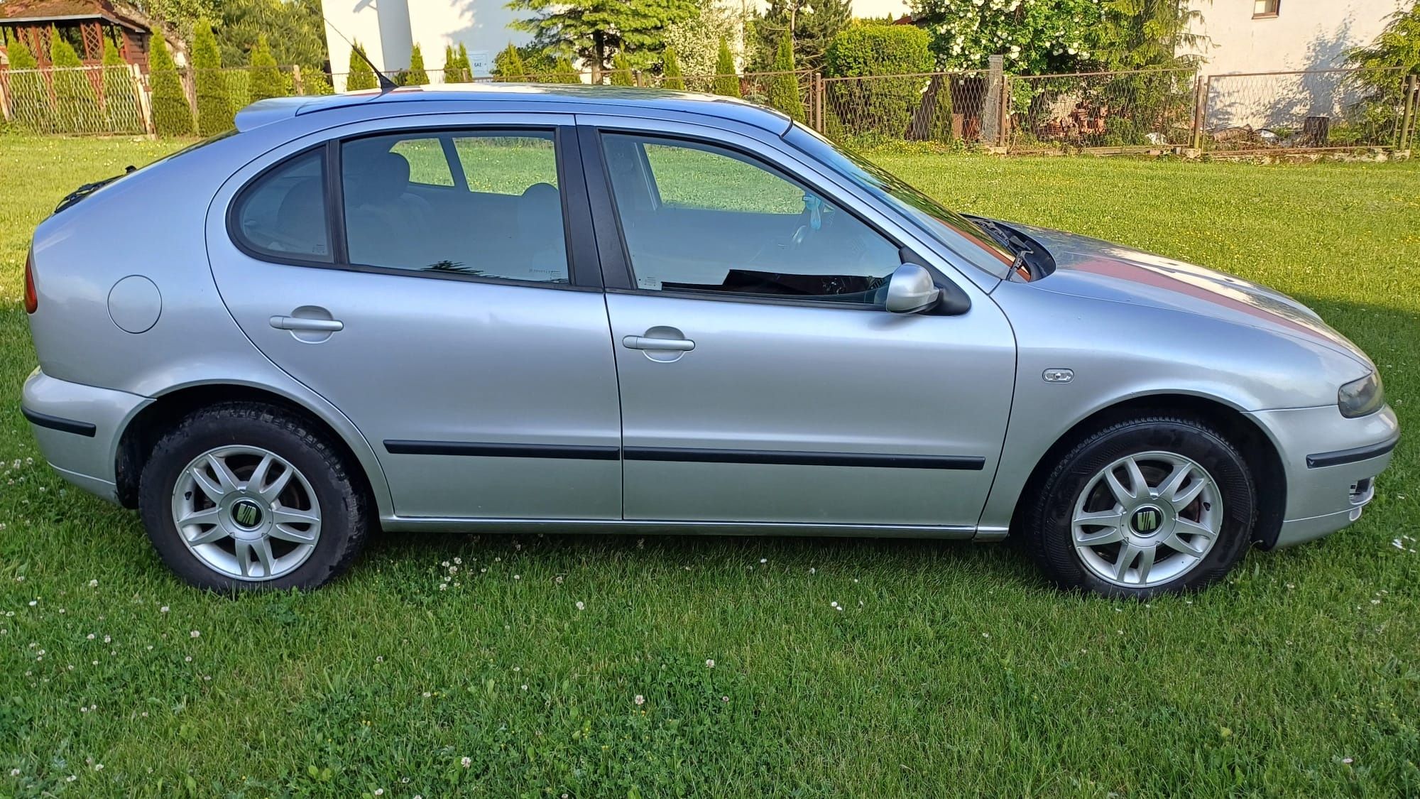 Seat Leon 1.9tdi 90km na pompie z klimą,16lat w jednych rękach