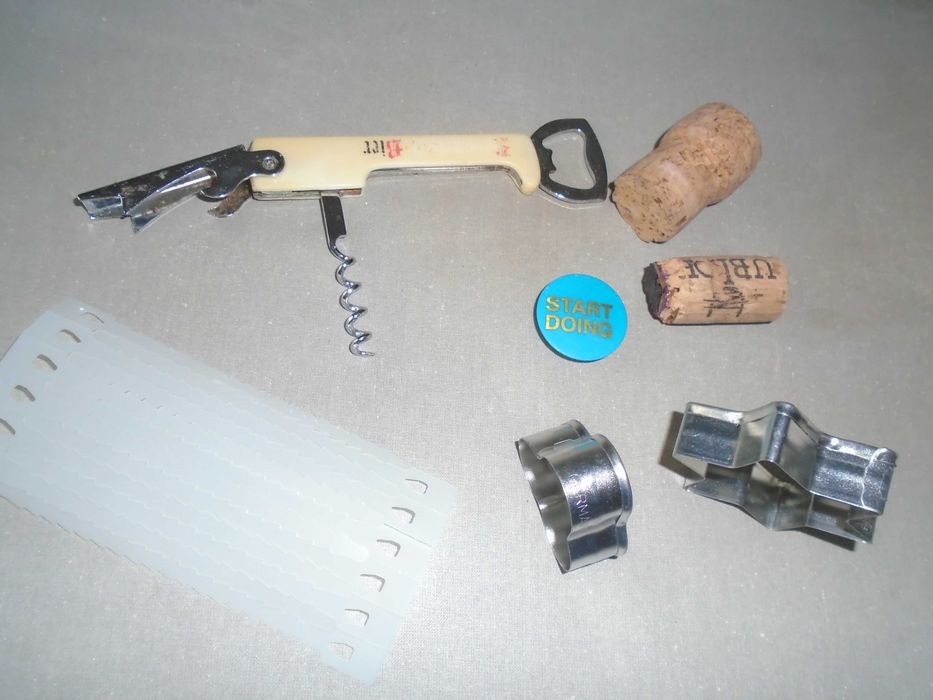 otwieracz kapslowy z korkociągiem magnes korki i inne