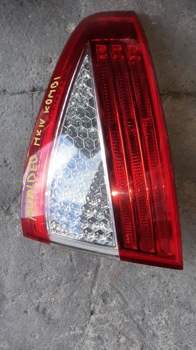 Ford  Mondeo mk4 kombi lampa tyl