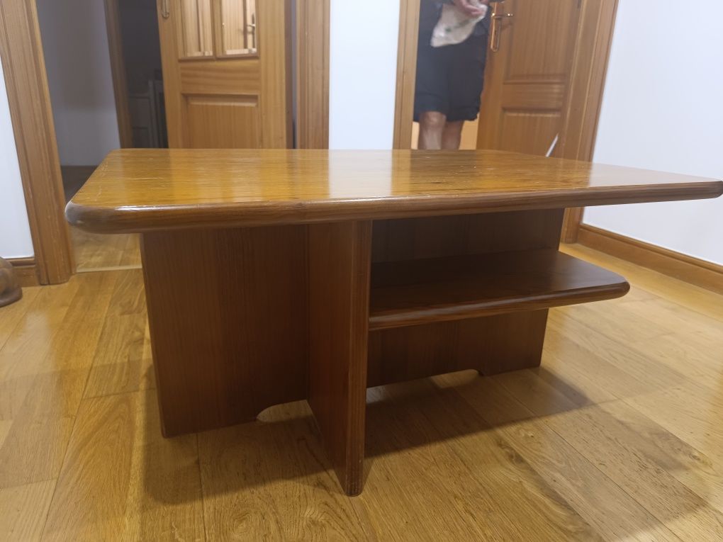 Mesa de apoio de sala