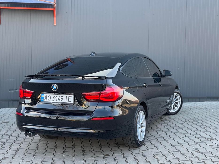 Автомобіль BMW 320d GT 2020 року