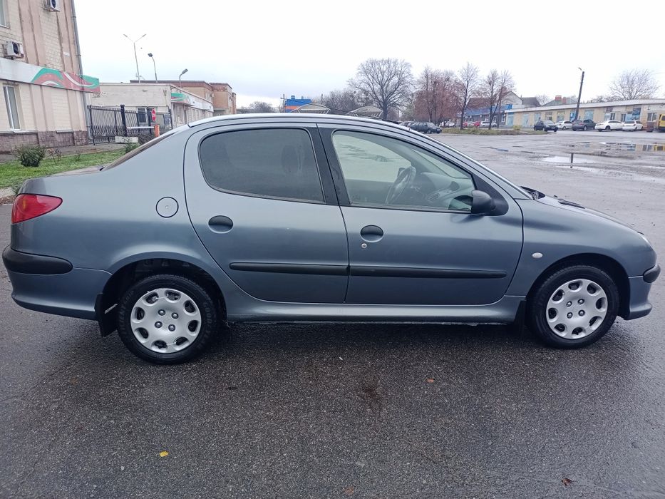 Peugeot 206 2009р 1.4 ГБО 1власник з салону