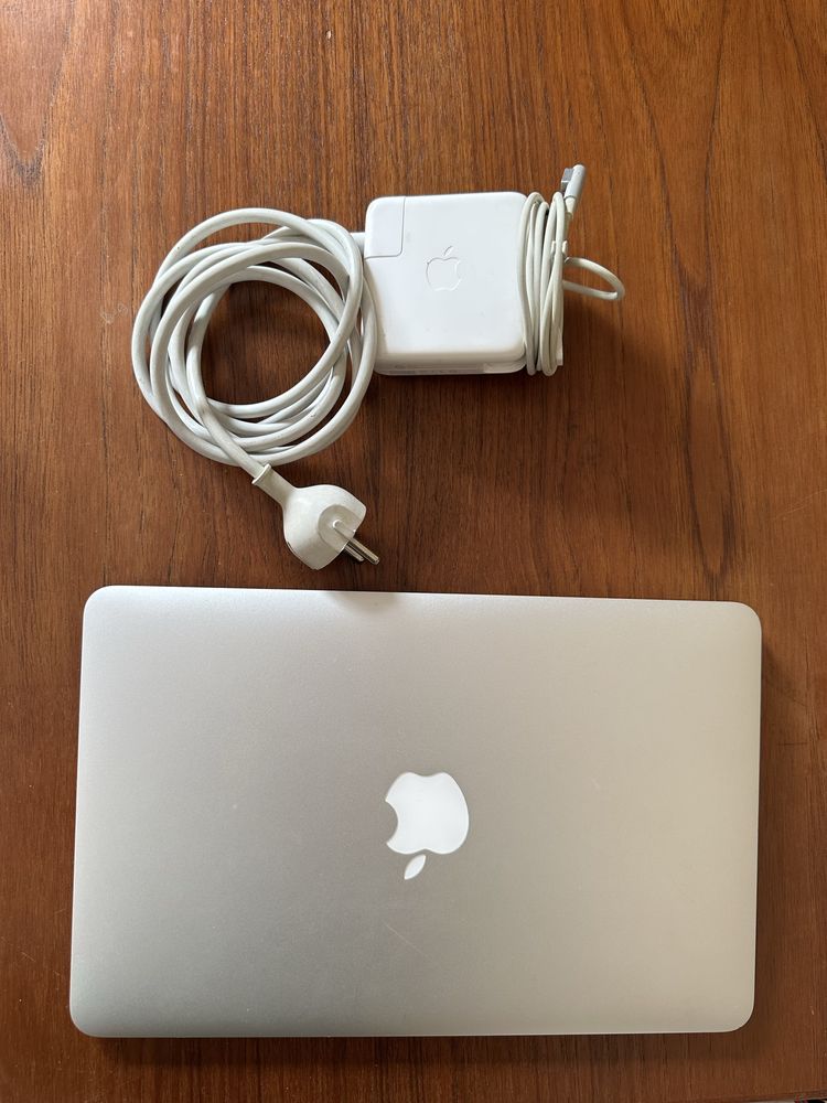 Macbook Air 11,6”