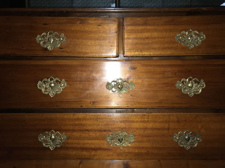 Cómoda paramenteira sec XVll- XVIII
