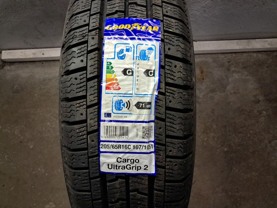 205/65R16C Nowe Opona Goodyear Ultra Grip 2 107/105T Zima Bus