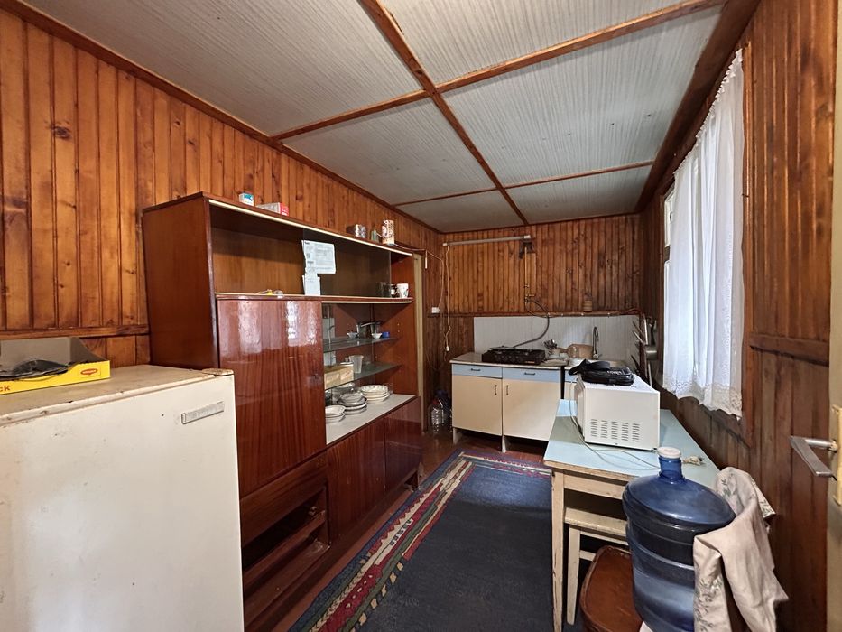 5-кімнатний будинок з площею 0,25 га с. Мочола 6 км від Берегова