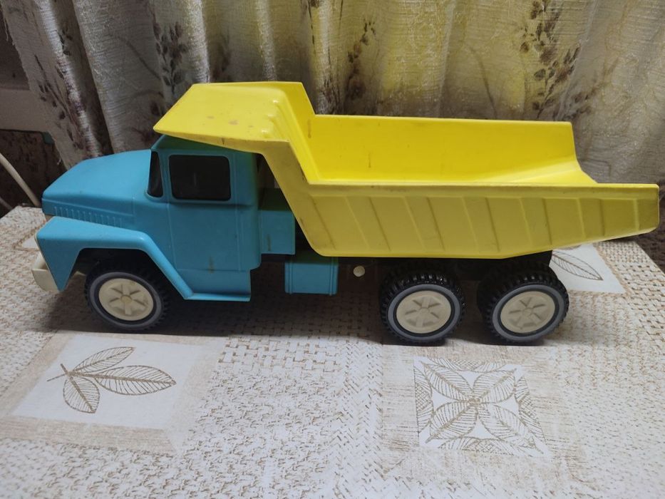 Советская игрушка машинка КРАЗ