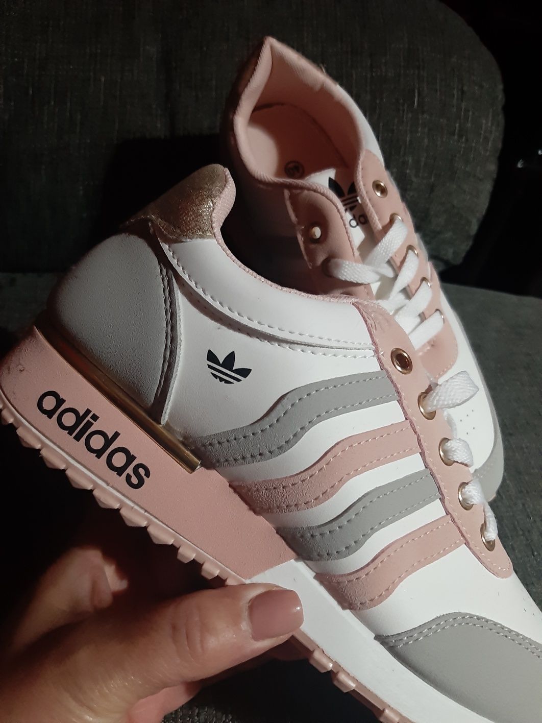 Sapatilhas novas adidas