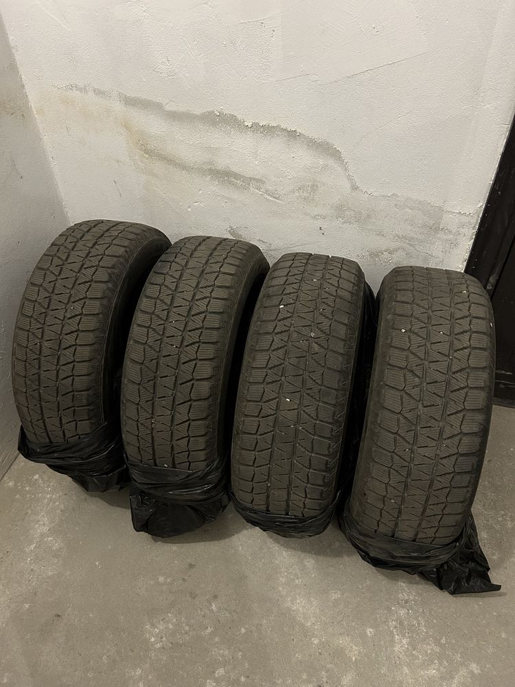 Зимова гума/зимняя резина Bridgestone Blizzak 215/60/16