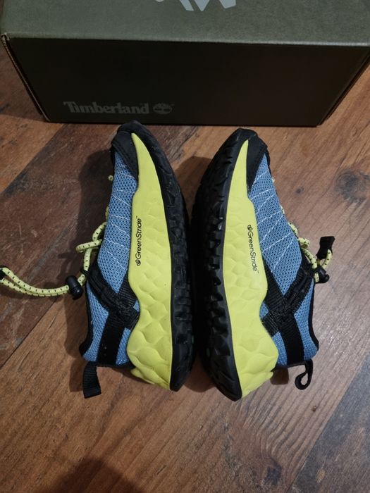 Ténis Timberland tamanho EU 23 com Caixa original