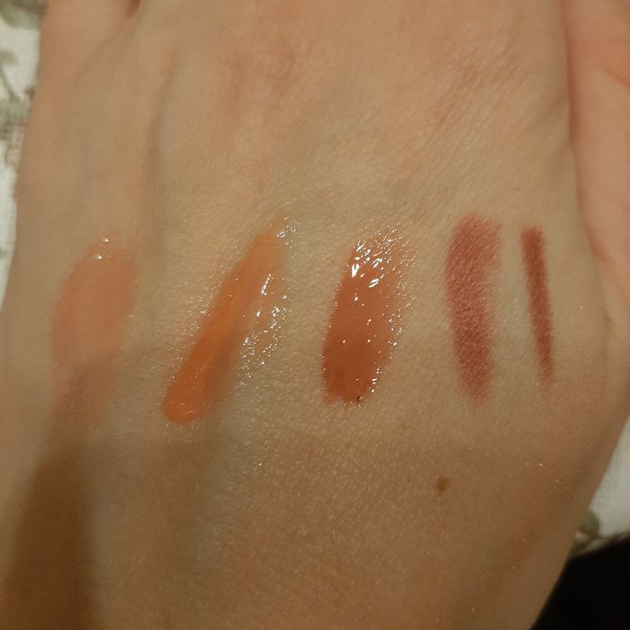 Косметика блиск, олівці, румяни