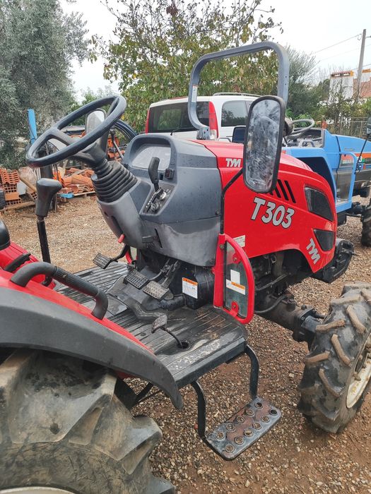 Trator Tym 740 horas