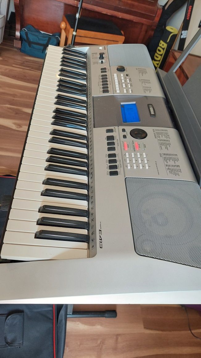 Pianino cyfrowe keyboard PSR Yamaha e413
