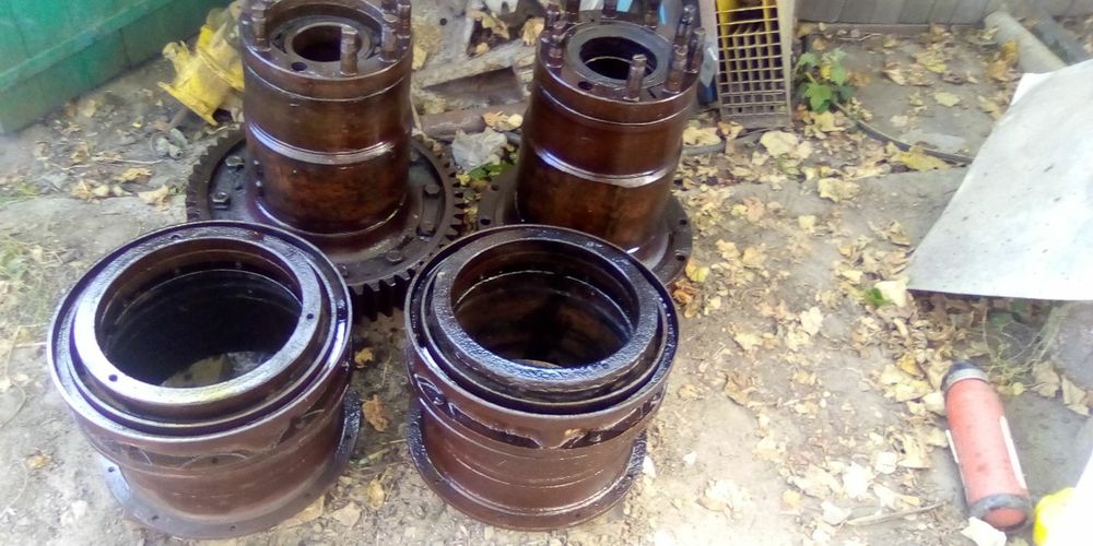 Ступиці T170 болотнік б/у