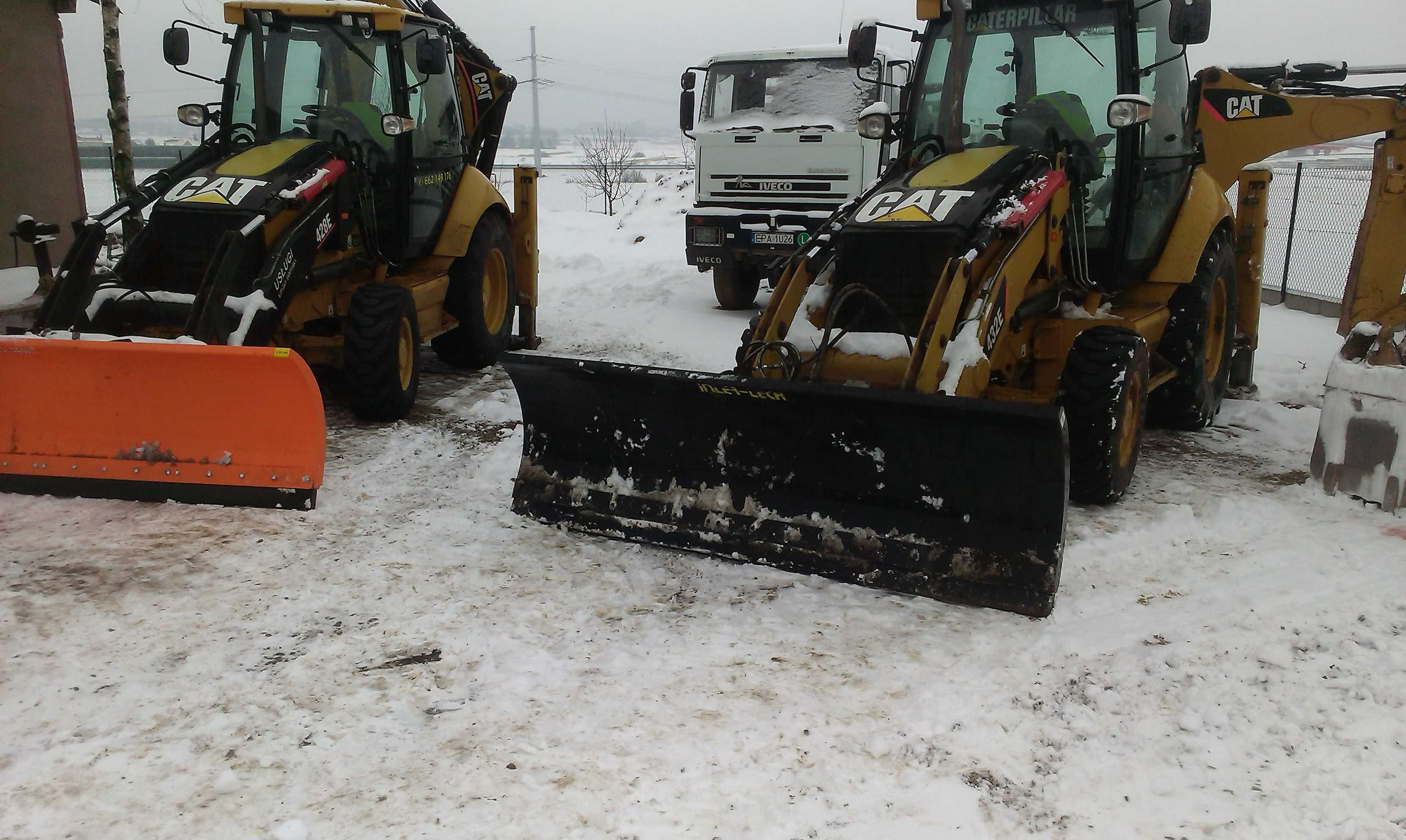 Ziemia ogrodowa pod trawnik, koparka ,koparko-ładowarka, transport