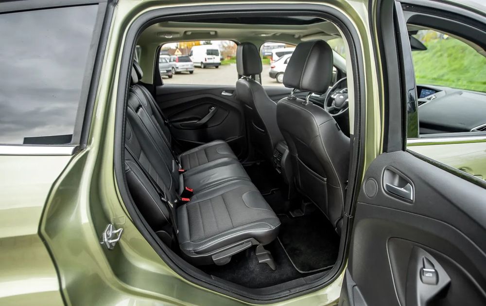 Ford Kuga 2014 року