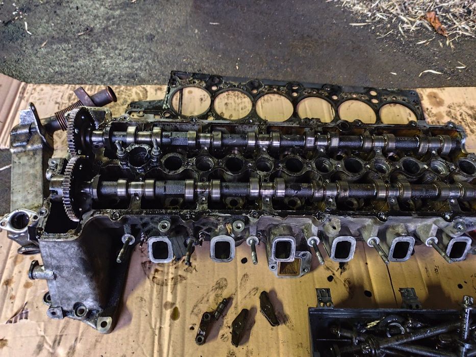 BMW E61 E60 X3 X5 530D głowica wałek rozrządu M57 218KM