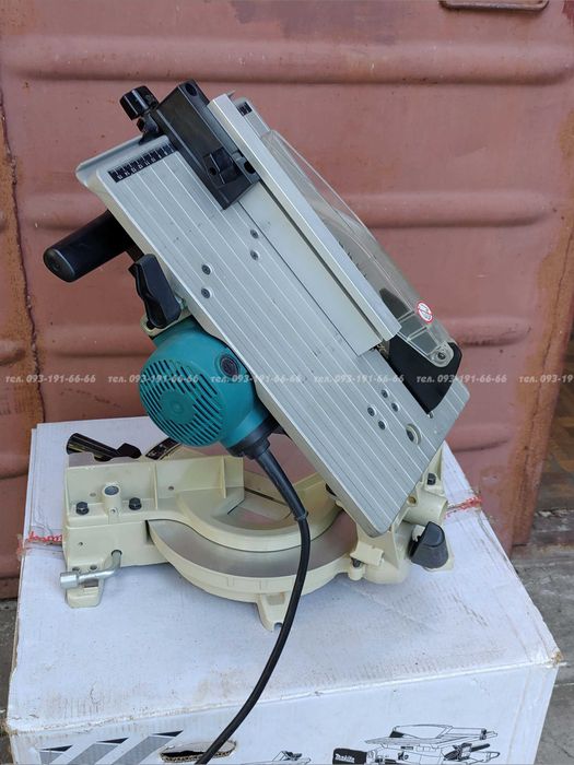 Торцовка торцовочная пила столом Makita LH1040