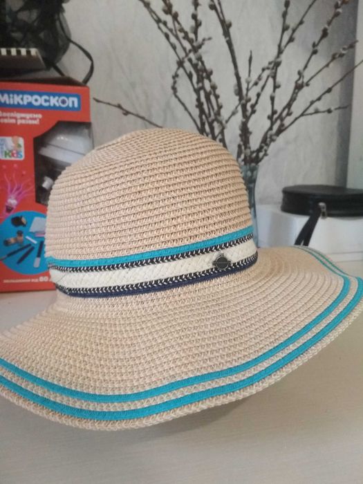 Шляпа Seeberger з бірюзовими полями,не деформується форма