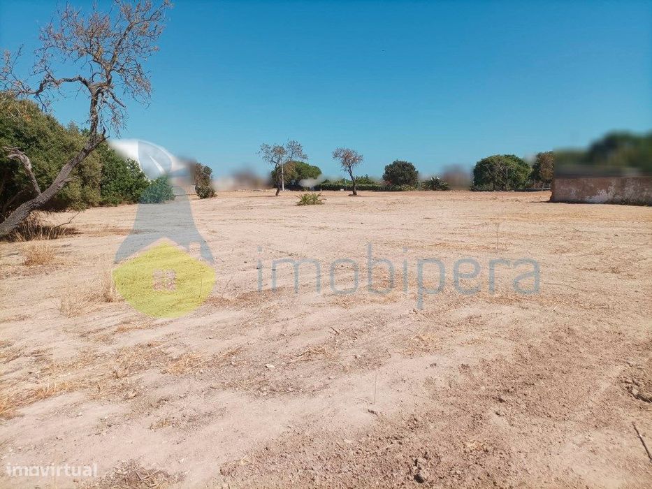 Excelente investimento. 2 terrenos para construção em Armação de Pêra