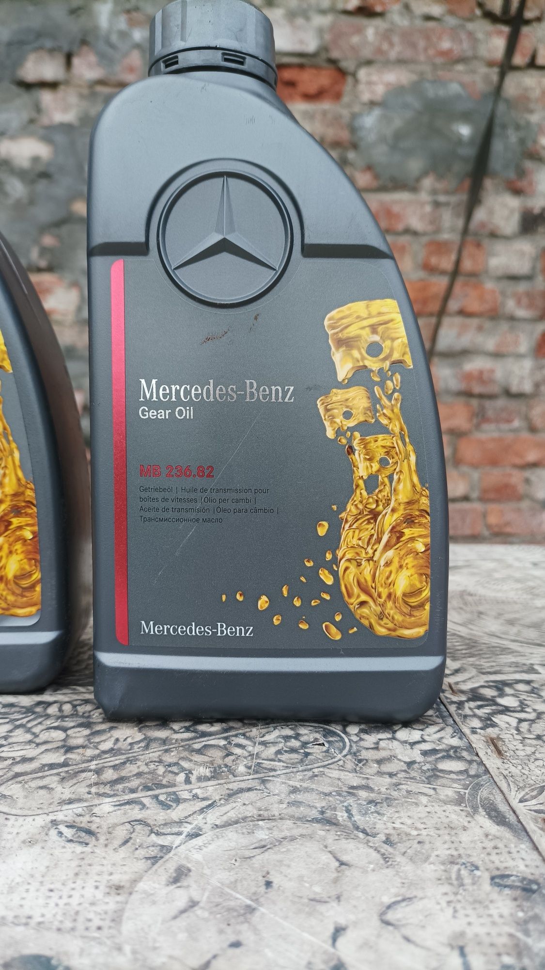 Sprzedam 2 litry oleju Mercedes Benz