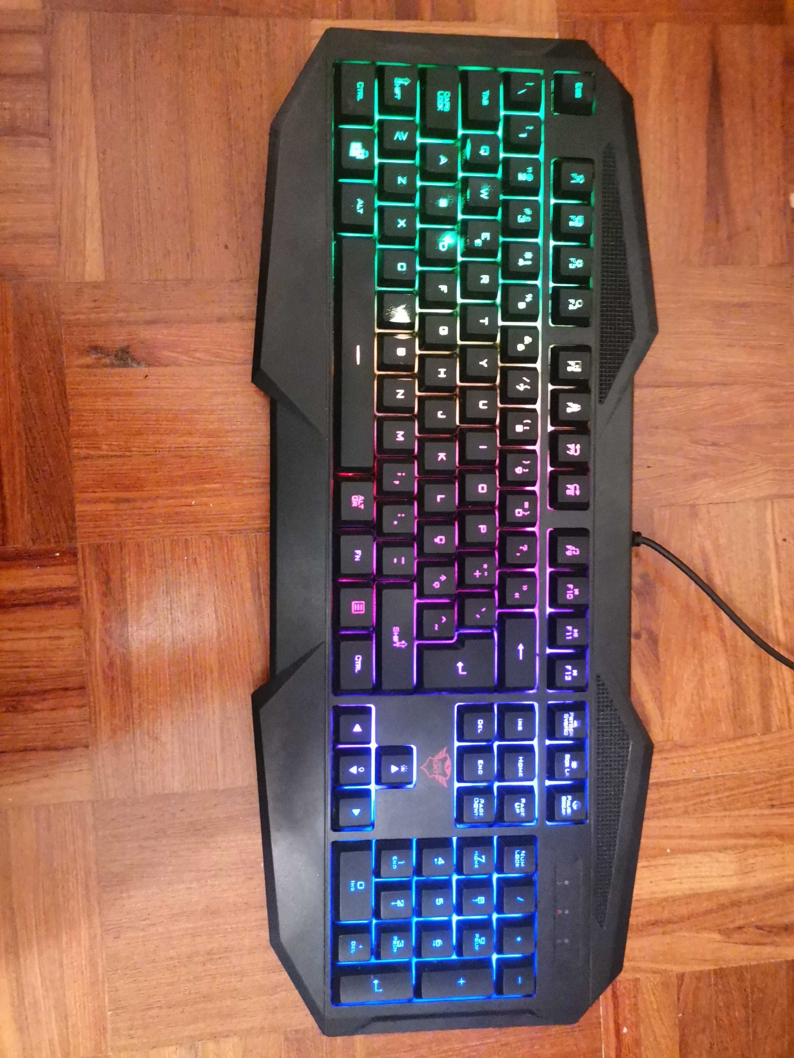 Teclado trust+rato gaming trust 6400DPI+ Mousepad 32cmX27cm +rato