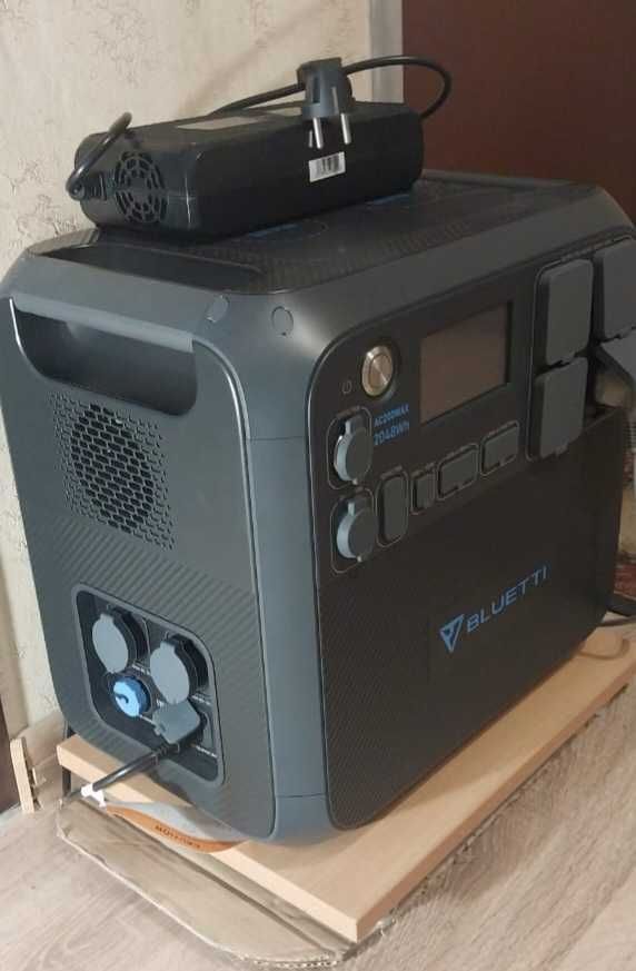 Продам нову зарядну станцію BLUETTI AC200 MAX - 2200 Вт