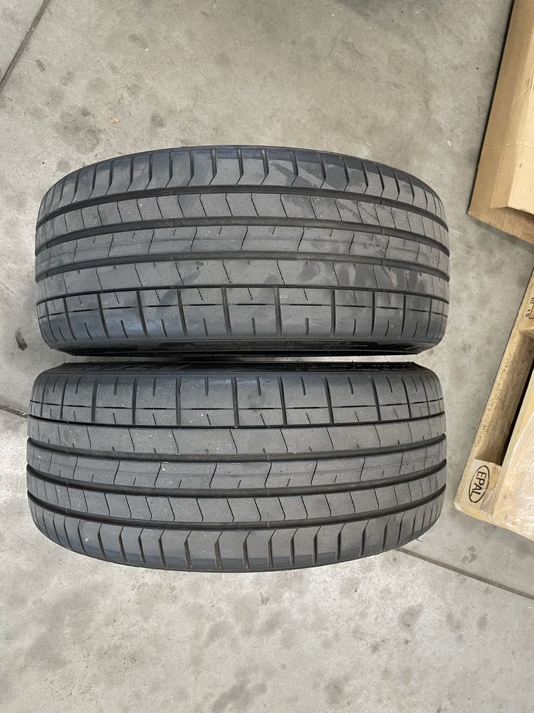 Pirelli P Zero PZ4 235/35 R19 2szt używane