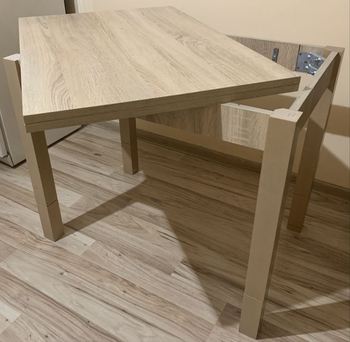 Sprzedam solidny rozkładany stół kuchenny