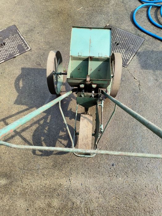 Semeador grão manual