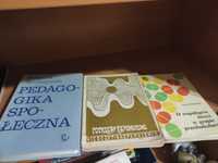 Dwie książki pedagogika